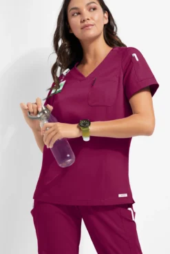 ReSurge Diamond Women's 3-Pocket V-Neck Tuck In / Wear Out Scrub Top 11 ReSurge Diamond Women's 3-Pocket V-Neck Tuck In / Wear Out Scrub Top -Uniform Store RE5513 092623 WINE 5 S